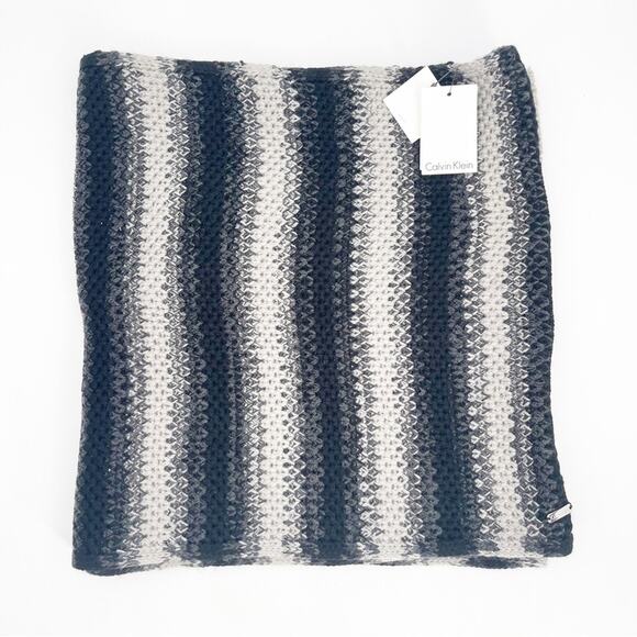 CALVIN KLEIN Scarf Infinity Loop Knit Yarn Winter Fall One Size Gray Black NWT - Picture 1 of 14